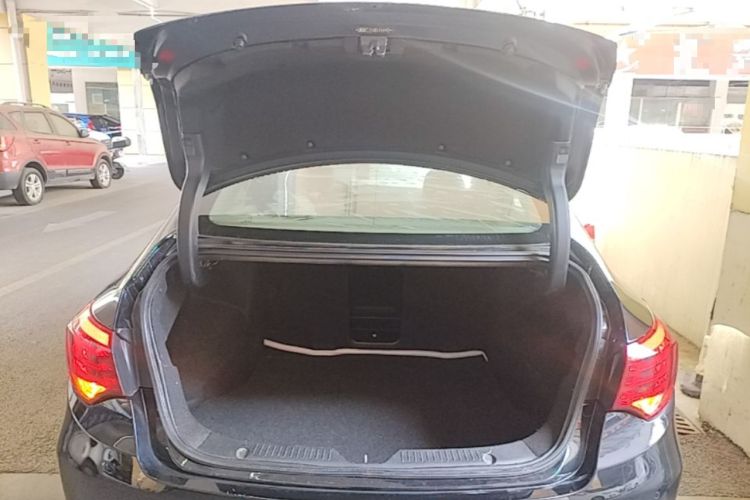 Used GAC Trumpchi GA6 2016 235T Manual Elite Edition Trunk