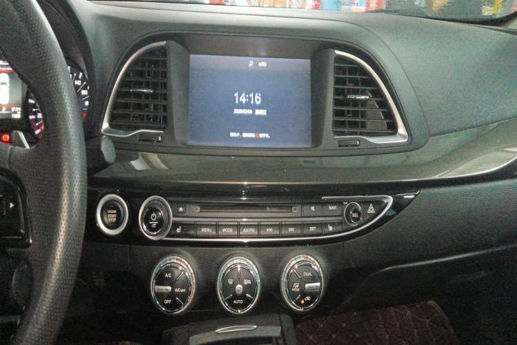 Used GAC Trumpchi GA6 2016 235T DCT Luxury Edition Audio And AC Panel