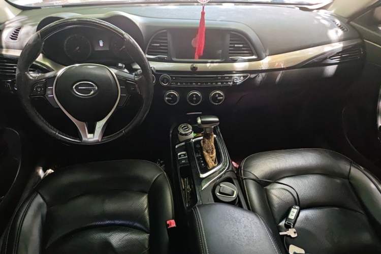 Used GAC Trumpchi GA6 2016 235T DCT Elite Edition Center Console