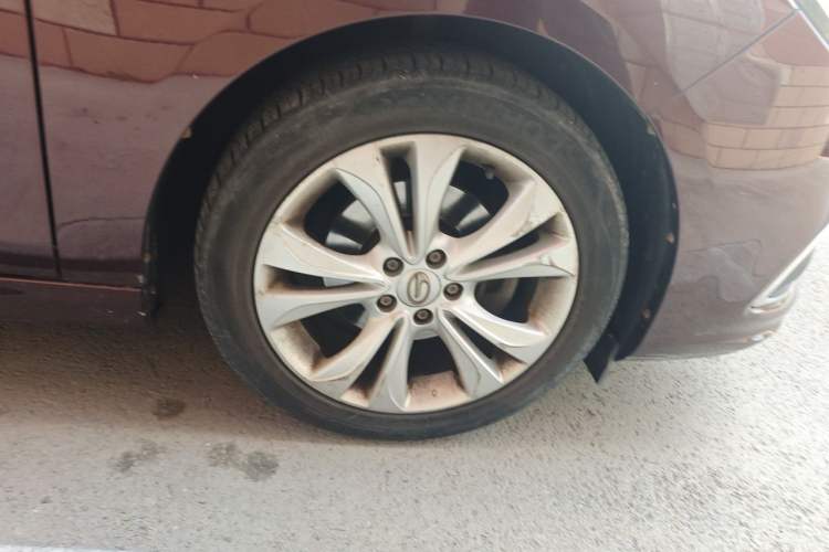 Used GAC Trumpchi GA6 2016 235T DCT Elite Edition Right Front Wheel Hub