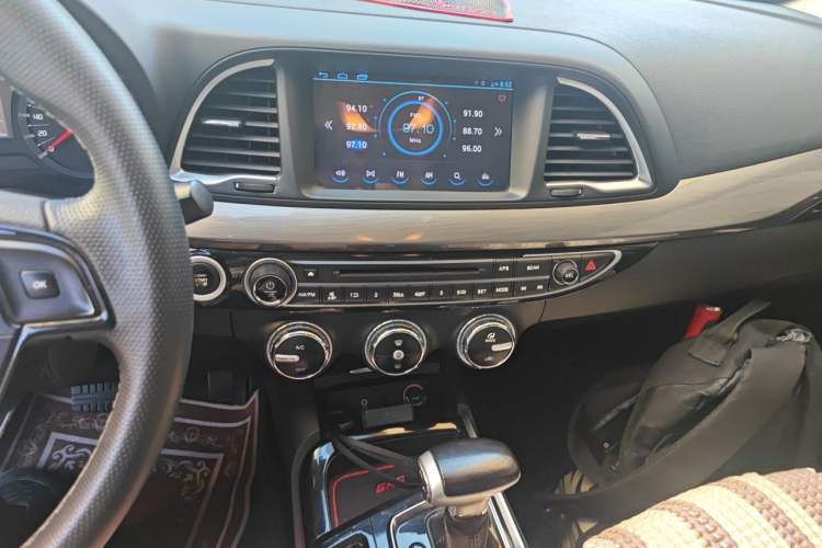 Used GAC Trumpchi GA6 2016 235T DCT Elite Edition Audio And AC Panel