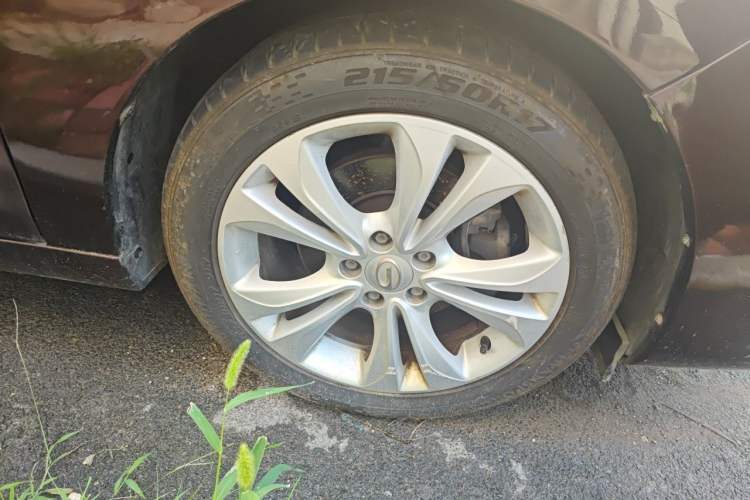 Used GAC Trumpchi GA6 2016 235T DCT Elite Edition Right Front Wheel Hub