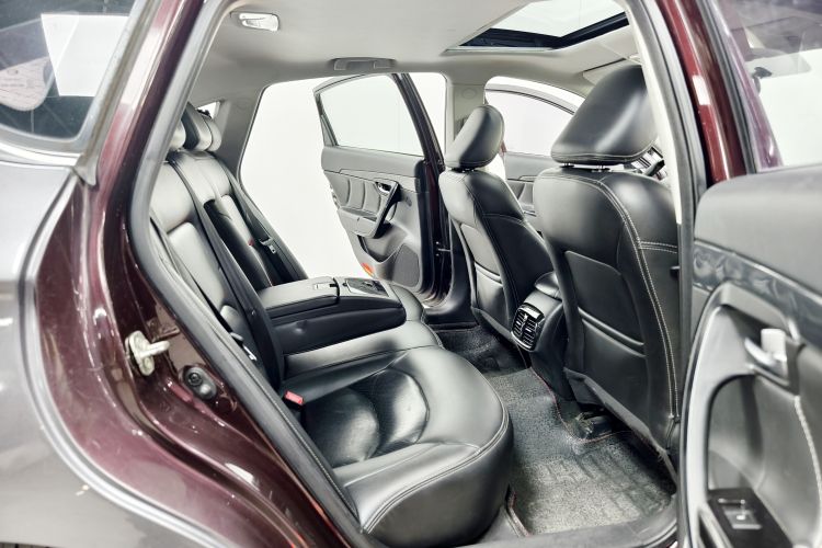 Used GAC Trumpchi GA6 2016 235T DCT Luxury Edition Interior 2
