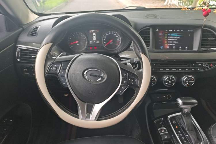 Used GAC Trumpchi GA6 2016 235T DCT Luxury Edition Steering Wheel