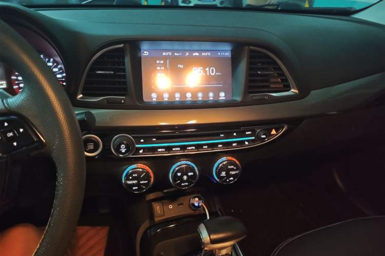 Used GAC Trumpchi GA6 2016 235T DCT Luxury Edition Audio And AC Panel