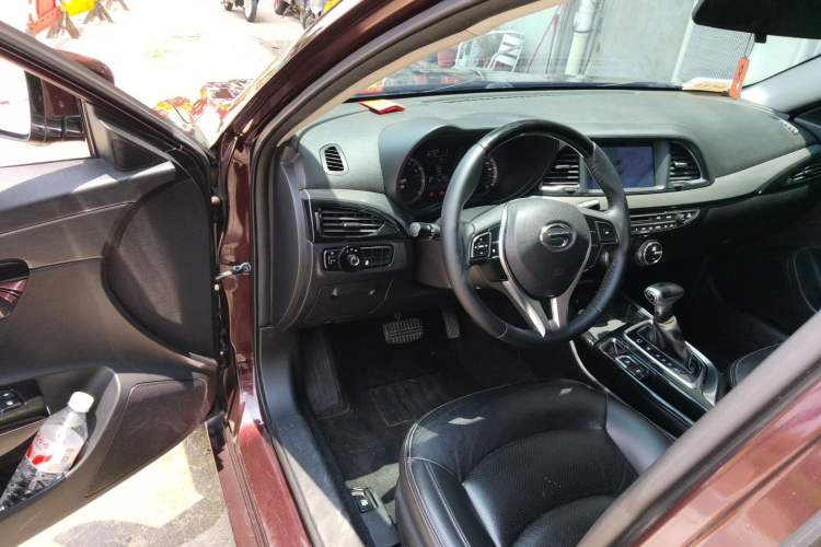 Used GAC Trumpchi GA6 2016 235T DCT Elite Edition Driver Seat