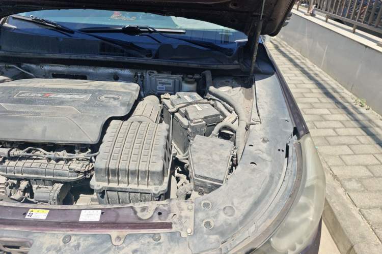Used GAC Trumpchi GA6 2016 235T DCT Elite Edition Engine Bay Left