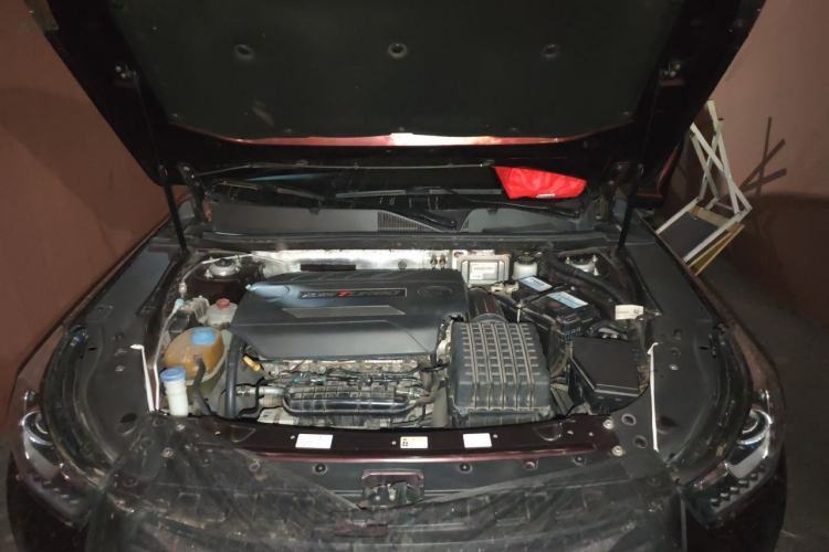Used GAC Trumpchi GA6 2016 235T DCT Luxury Edition Engine Bay