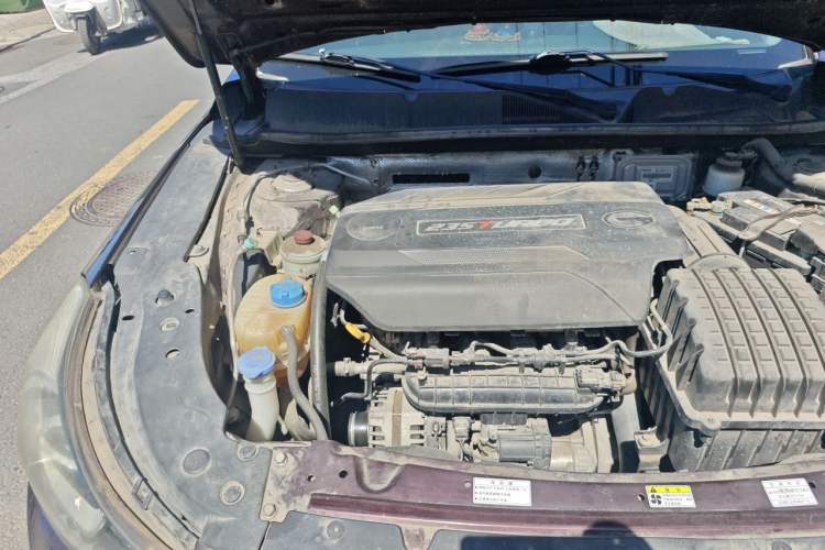 Used GAC Trumpchi GA6 2016 235T DCT Elite Edition Engine Bay Right