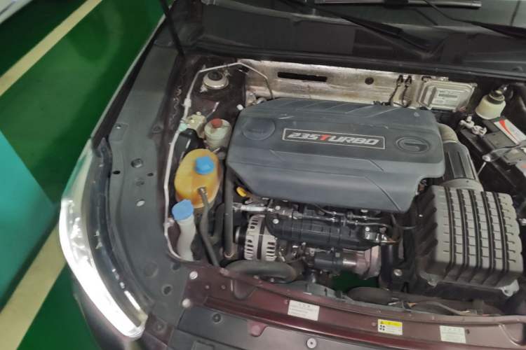 Used GAC Trumpchi GA6 2016 235T DCT Luxury Edition Engine Bay Right