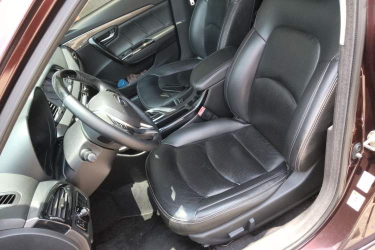 Used GAC Trumpchi GA6 2016 235T DCT Elite Edition Left Front Seat