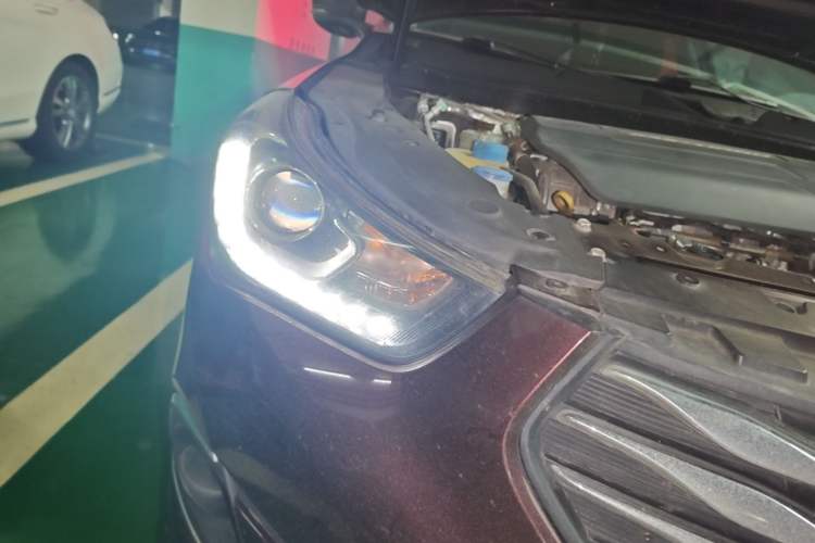 Used GAC Trumpchi GA6 2016 235T DCT Luxury Edition Right Front Headlight