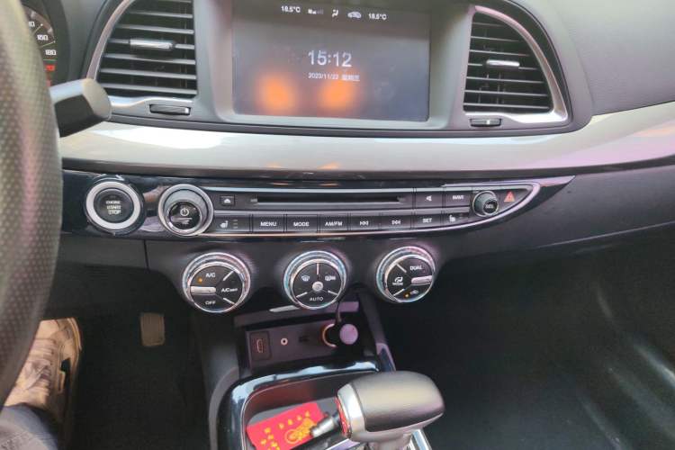 Used GAC Trumpchi GA6 2016 235T DCT Luxury Edition Audio And AC Panel
