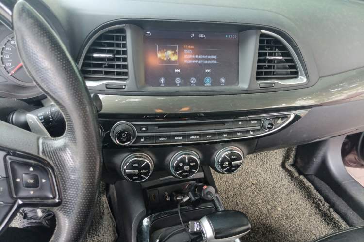 Used GAC Trumpchi GA6 2016 235T DCT Luxury Edition Audio And AC Panel