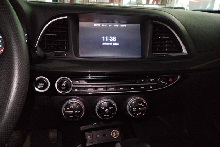 Used GAC Trumpchi GA6 2016 235T DCT Luxury Edition Audio And AC Panel
