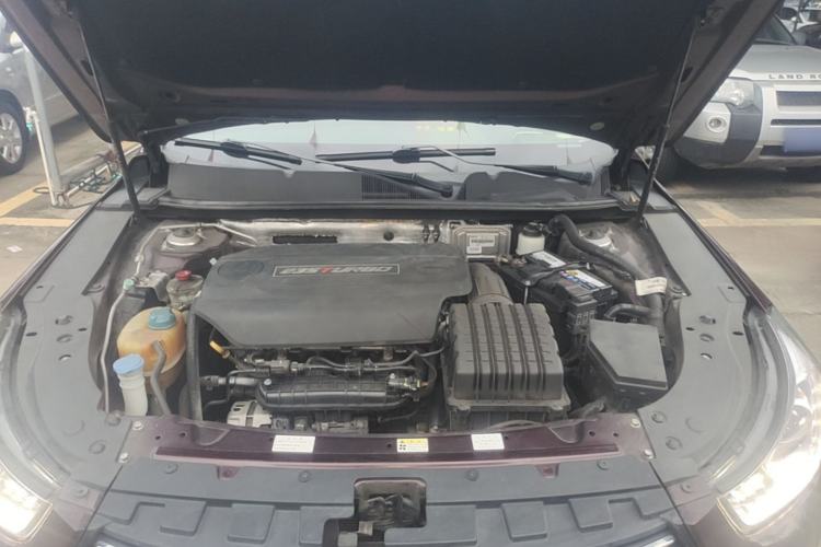 Used GAC Trumpchi GA6 2016 235T DCT Elite Edition Engine Bay