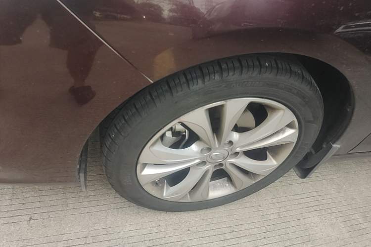 Used GAC Trumpchi GA6 2016 235T DCT Elite Edition Left Front Wheel Hub