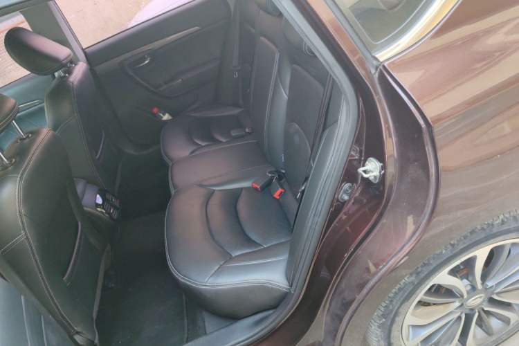 Used GAC Trumpchi GA6 2016 235T DCT Luxury Edition Left Rear Seat