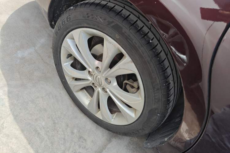 Used GAC Trumpchi GA6 2016 235T DCT Elite Edition Right Rear Wheel Hub