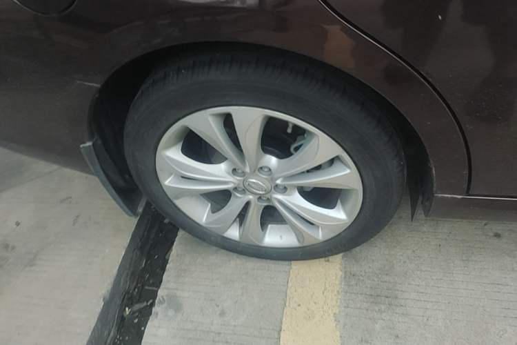 Used GAC Trumpchi GA6 2016 235T DCT Elite Edition Right Rear Wheel Hub