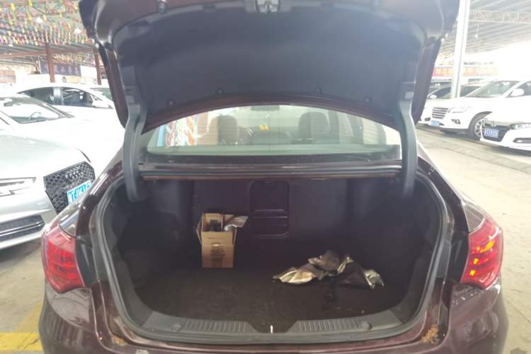 Used GAC Trumpchi GA6 2016 235T DCT Luxury Edition Trunk