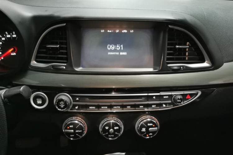 Used GAC Trumpchi GA6 2016 235T DCT Luxury Edition Audio And AC Panel