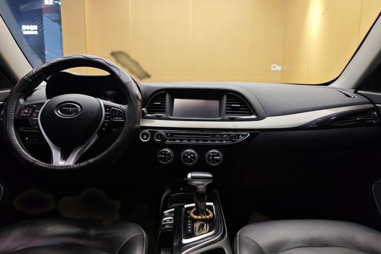 Used GAC Trumpchi GA6 2016 235T DCT Luxury Edition Audio And AC Panel