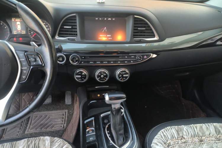 Used GAC Trumpchi GA6 2016 235T DCT Luxury Edition Audio And AC Panel