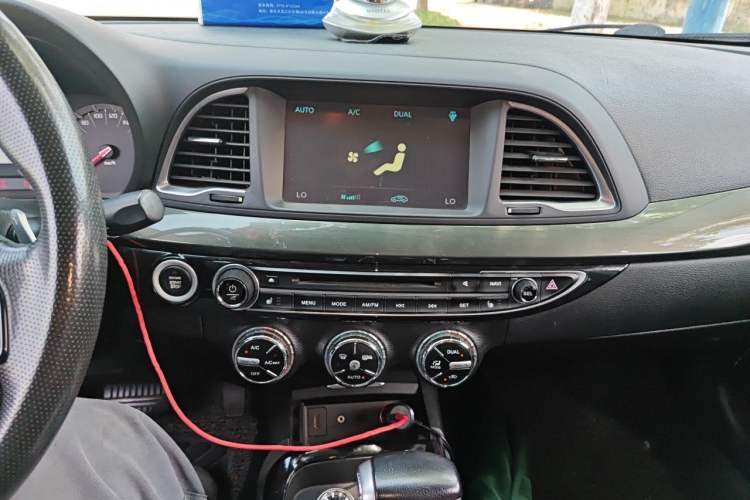 Used GAC Trumpchi GA6 2016 235T DCT Luxury Edition Audio And AC Panel