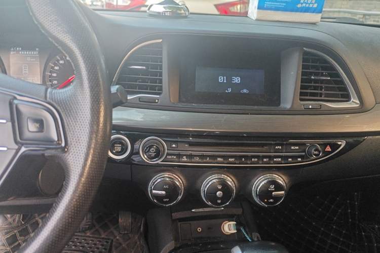 Used GAC Trumpchi GA6 2016 235T DCT Elite Edition Audio And AC Panel