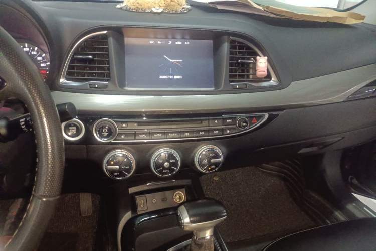 Used GAC Trumpchi GA6 2016 235T DCT Luxury Edition Audio And AC Panel