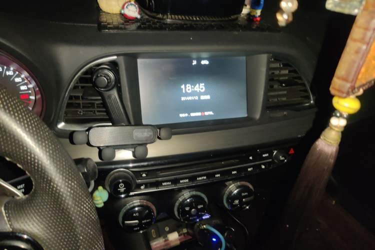 Used GAC Trumpchi GA6 2016 235T DCT Luxury Edition Audio And AC Panel