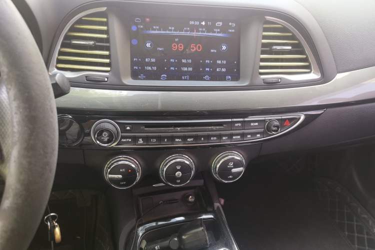 Used GAC Trumpchi GA6 2016 235T Manual Comfort Edition Audio And AC Panel