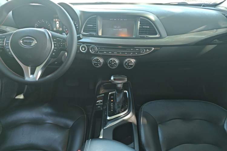 Used GAC Trumpchi GA6 2016 235T DCT Luxury Edition Center Console