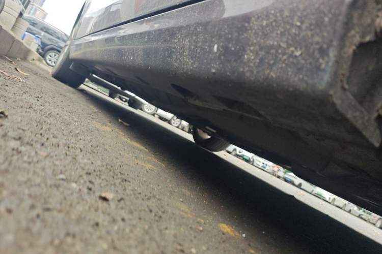 Used GAC Trumpchi GA6 2016 235T DCT Elite Edition Chassis Front Right
