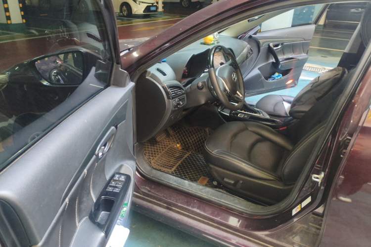 Used GAC Trumpchi GA6 2016 235T DCT Luxury Edition Driver Seat