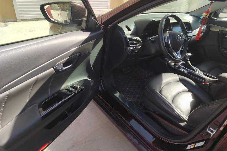 Used GAC Trumpchi GA6 2016 235T DCT Elite Edition Driver Seat
