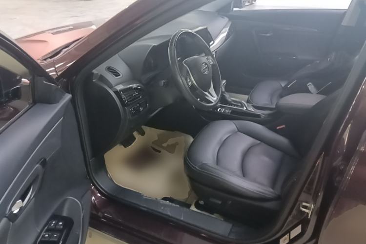 Used GAC Trumpchi GA6 2016 235T DCT Elite Edition Driver Seat