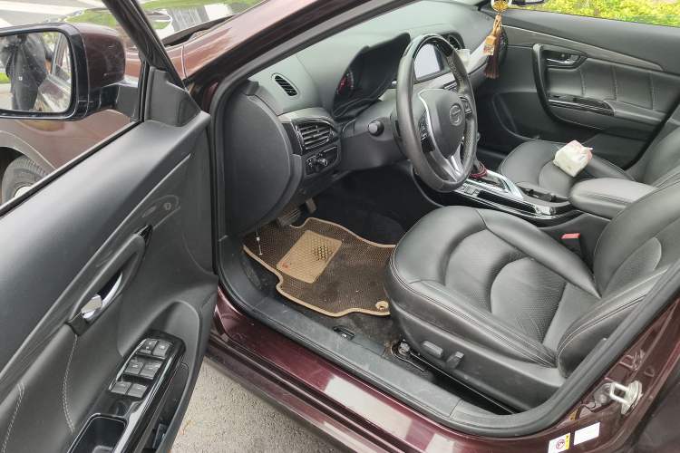 Used GAC Trumpchi GA6 2016 235T DCT Elite Edition Driver Seat