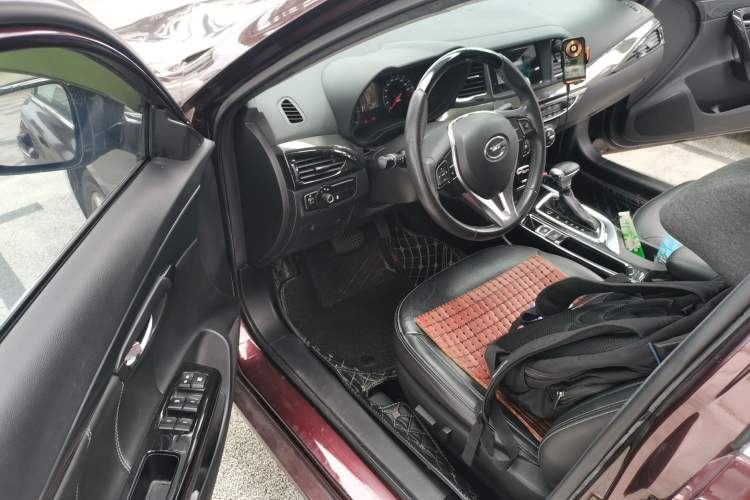 Used GAC Trumpchi GA6 2016 235T DCT Elite Edition Driver Seat