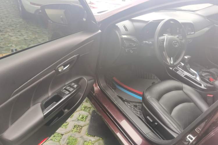 Used GAC Trumpchi GA6 2016 235T DCT Elite Edition Driver Seat
