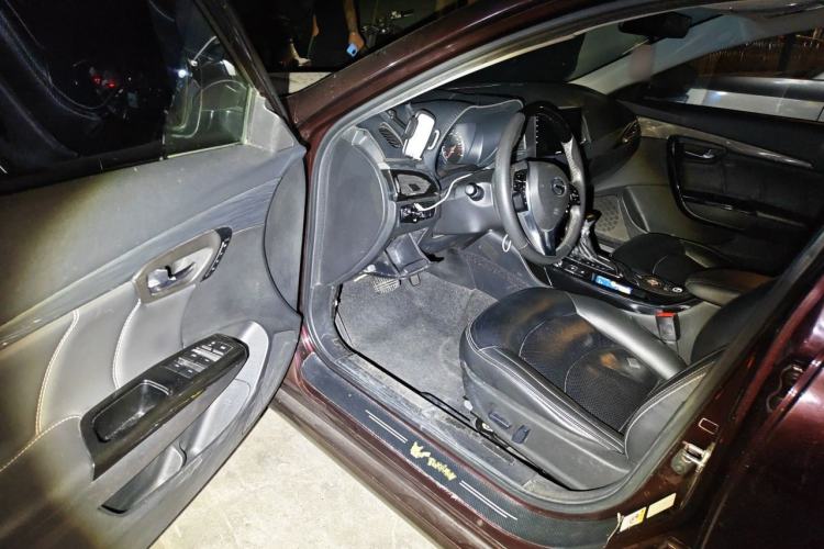 Used GAC Trumpchi GA6 2016 235T DCT Luxury Edition Driver Seat