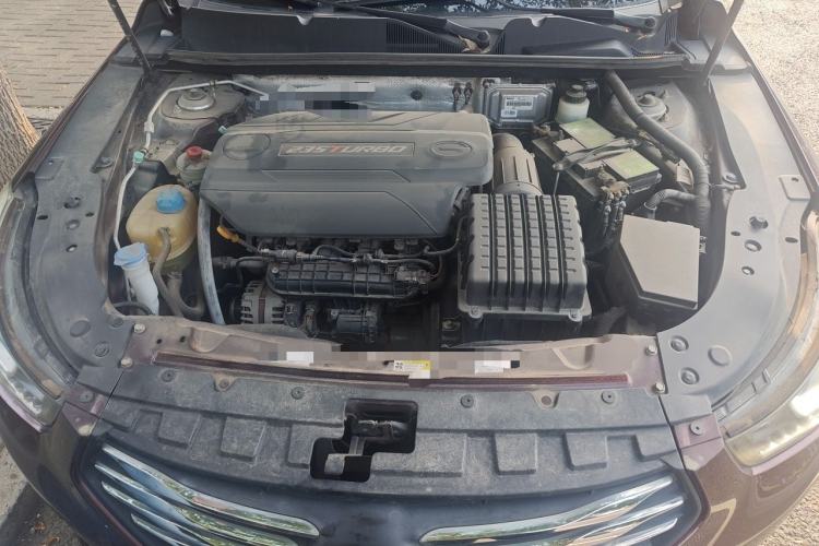 Used GAC Trumpchi GA6 2016 235T DCT Elite Edition Engine Bay