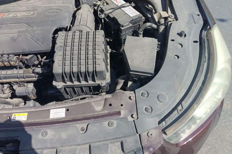 Used GAC Trumpchi GA6 2016 235T DCT Elite Edition Engine Bay Left