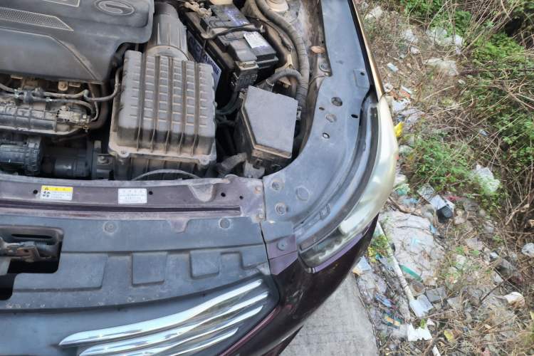 Used GAC Trumpchi GA6 2016 235T DCT Luxury Edition Engine Bay Left