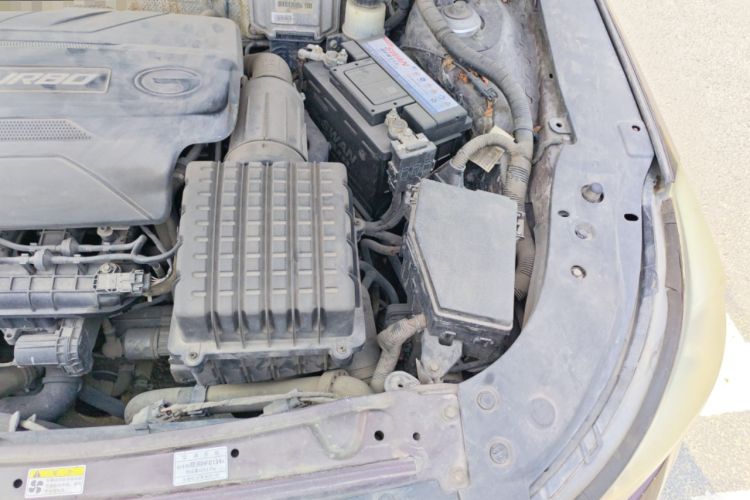 Used GAC Trumpchi GA6 2016 235T DCT Elite Edition Engine Bay Left