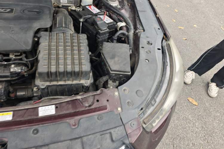 Used GAC Trumpchi GA6 2016 235T DCT Elite Edition Engine Bay Left