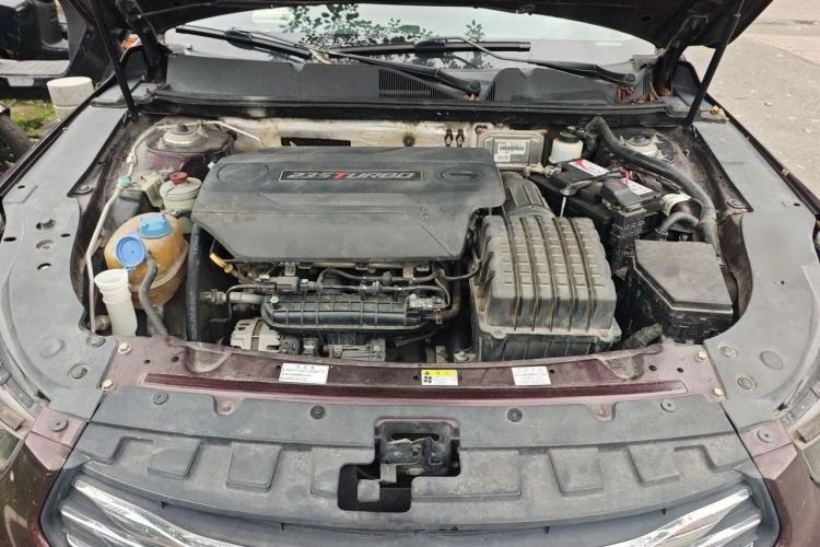 Used GAC Trumpchi GA6 2016 235T DCT Elite Edition Engine Bay