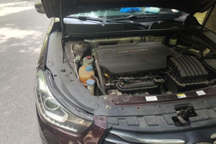 Used GAC Trumpchi GA6 2016 235T DCT Elite Edition Engine Bay Right