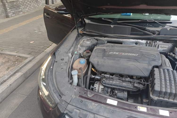 Used GAC Trumpchi GA6 2016 235T DCT Elite Edition Engine Bay Right